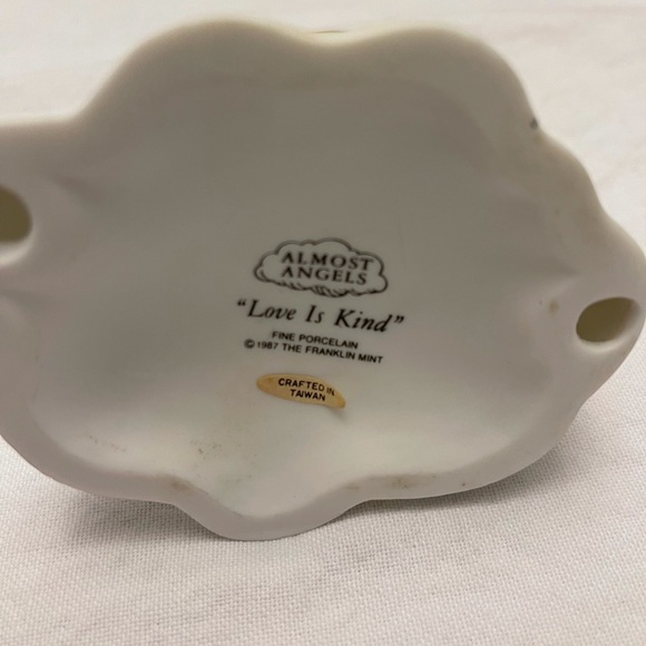 Precious Moments “Almost Angel Collectible Sculpture “ - Picture 6 of 6